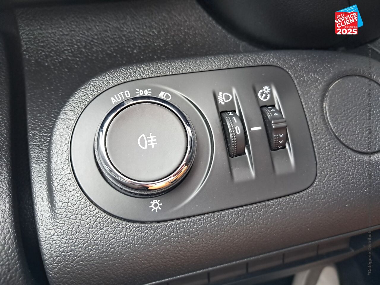 Véhicule d'occasion OPEL COMBO CARGO L1H1 1000KG 1.5 100CH PACK CLIM RADAR AR CARPLAY chez Renault Colmar