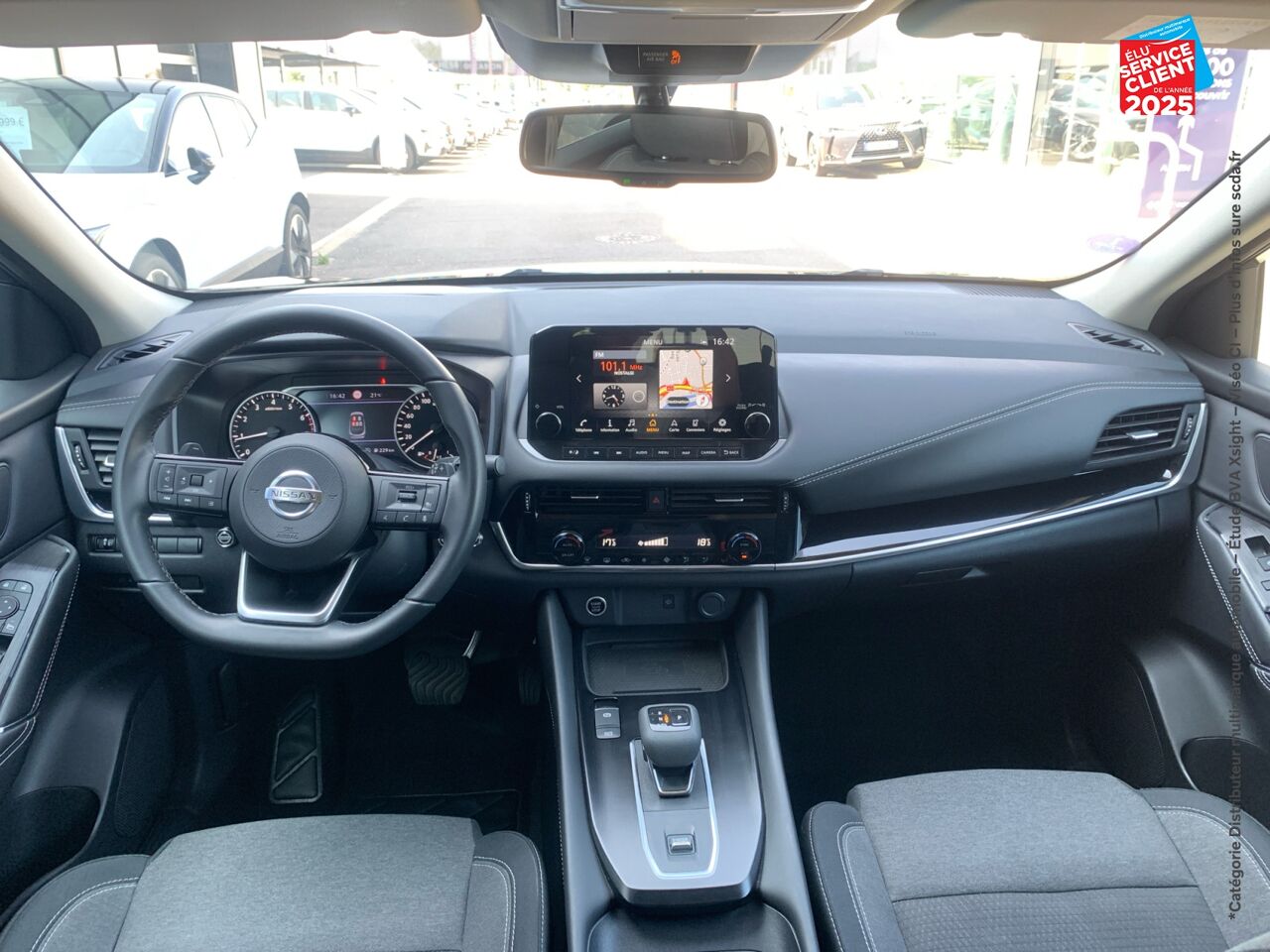 Véhicule d'occasion NISSAN QASHQAI 1.3 MILD HYBRID 158CH N-STYLE XTRONIC chez Renault Saint-Louis