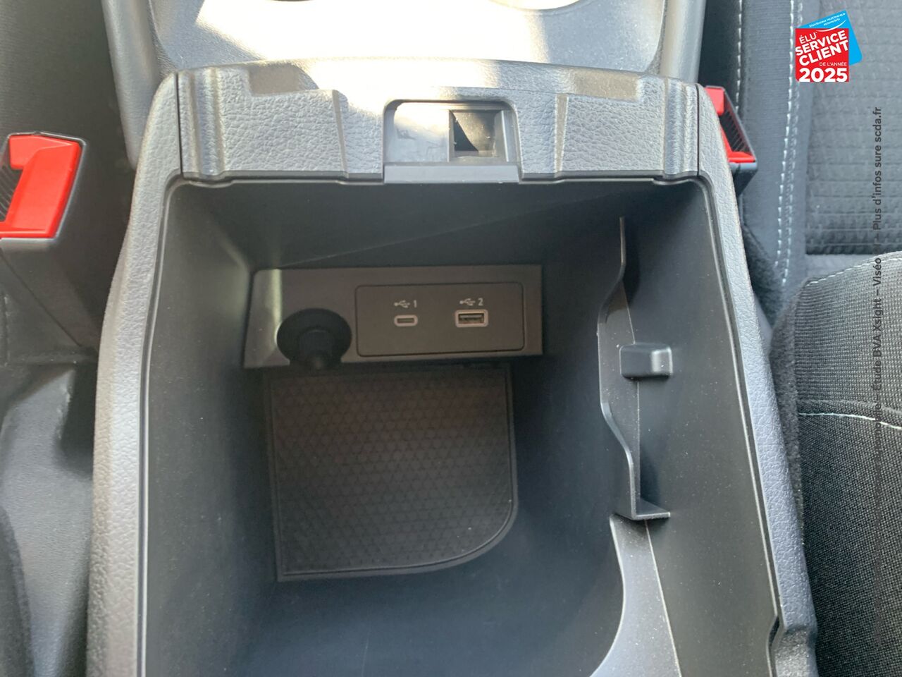 Véhicule d'occasion NISSAN QASHQAI 1.3 MILD HYBRID 158CH N-STYLE XTRONIC chez Renault Saint-Louis