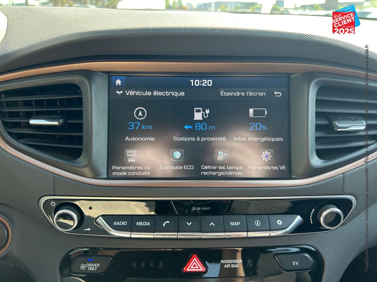 Véhicule d'occasion HYUNDAI IONIQ ELECTRIC 120CH CREATIVE CAMERA GPS chez Toyota Sarreguemines