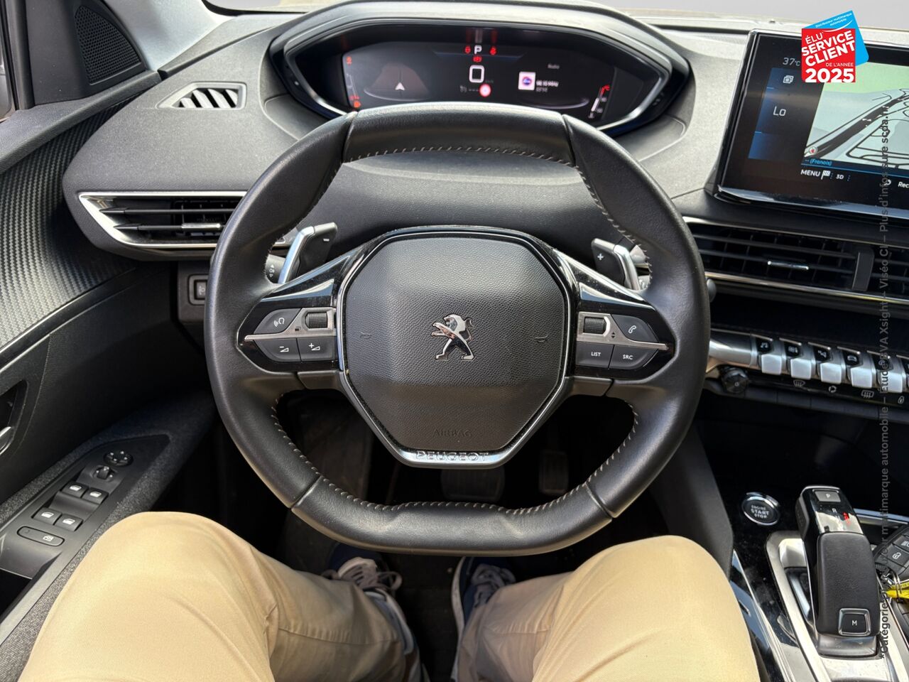 chez Peugeot Reims