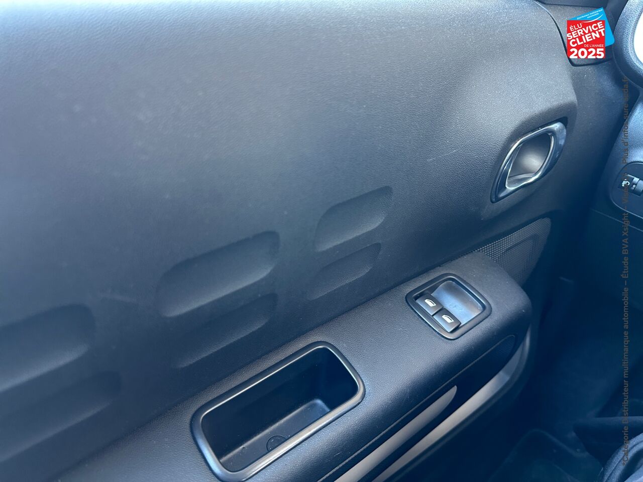 Véhicule d'occasion CITROEN C3 1.5 BLUEHDI 100CH SS C-SERIES E6.D chez Toyota Bar le Duc