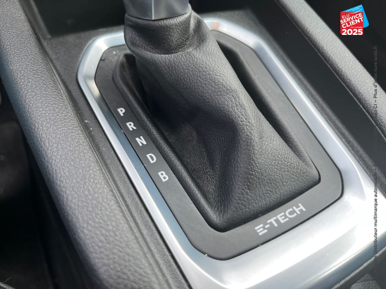 Véhicule d'occasion RENAULT CLIO 1.6 E-TECH HYBRIDE 140CH BUSINESS -21N GPS CAMERA chez Renault Colmar