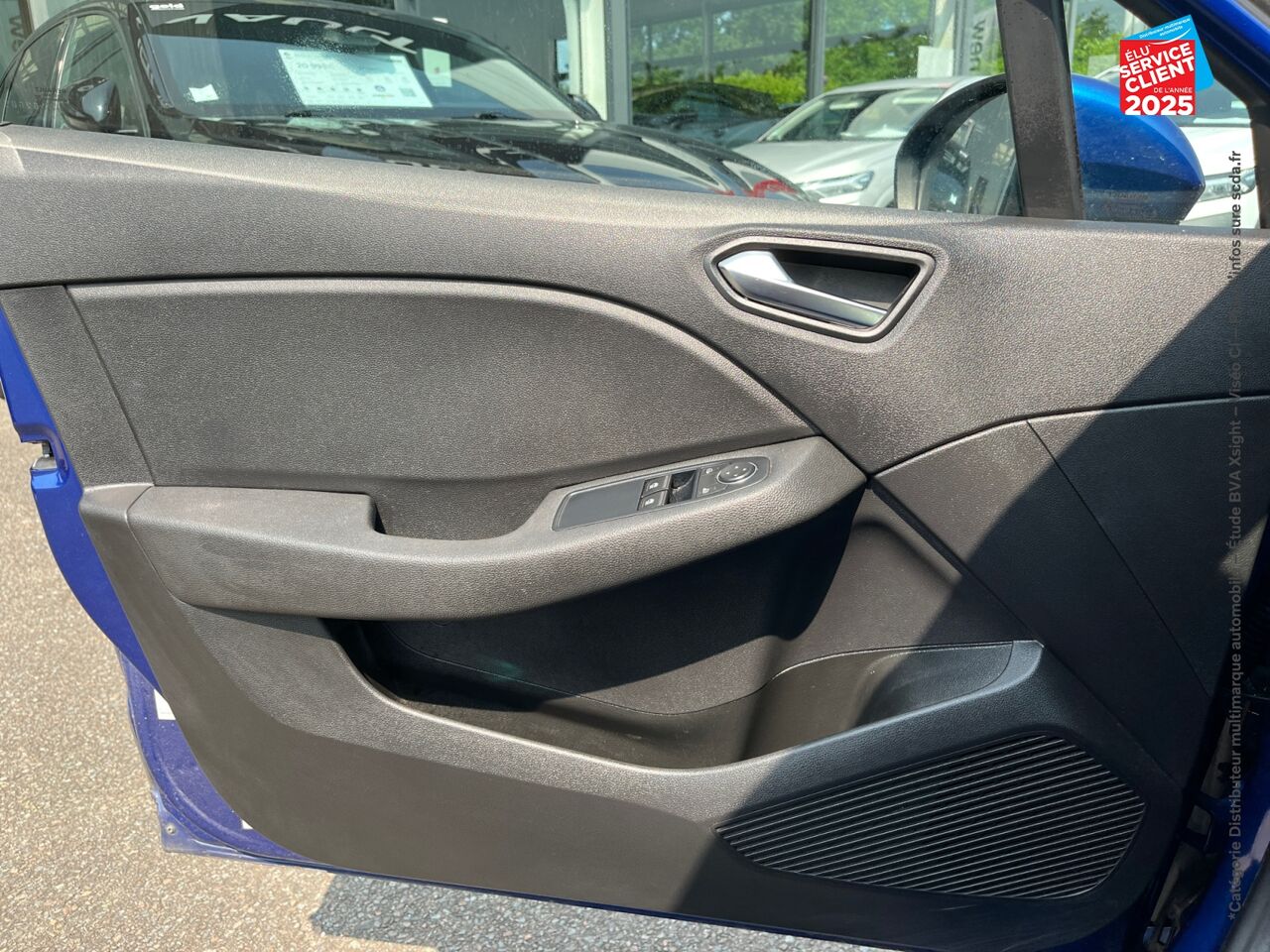 Véhicule d'occasion RENAULT CLIO 1.6 E-TECH HYBRIDE 140CH BUSINESS -21N GPS CAMERA chez Renault Colmar