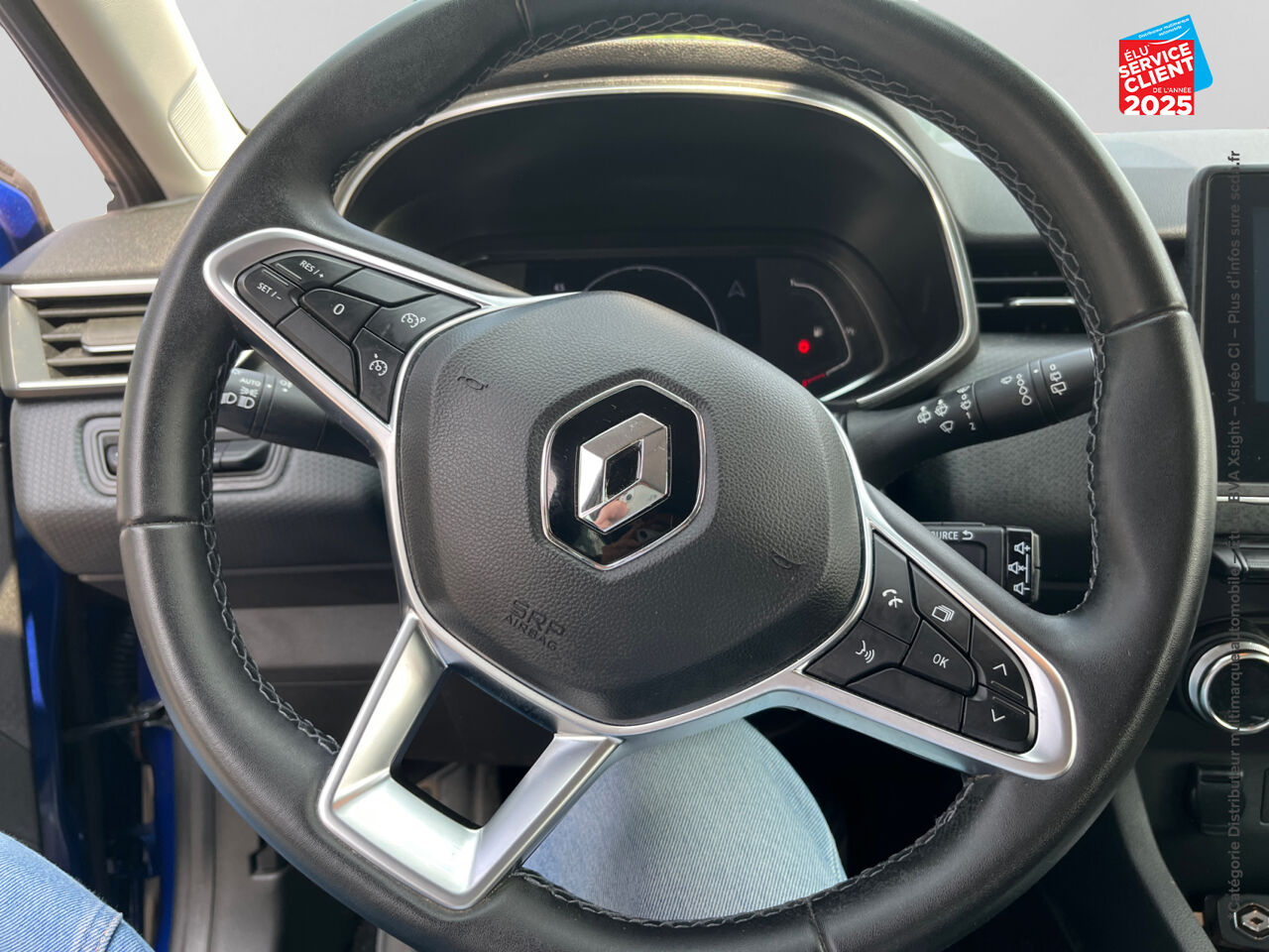 Véhicule d'occasion RENAULT CLIO 1.6 E-TECH HYBRIDE 140CH BUSINESS -21N GPS CAMERA chez Renault Colmar