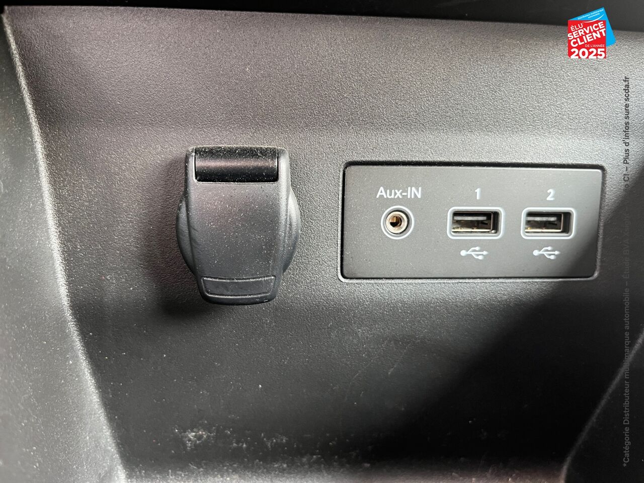 Véhicule d'occasion RENAULT CLIO 1.6 E-TECH HYBRIDE 140CH BUSINESS -21N GPS CAMERA chez Renault Colmar