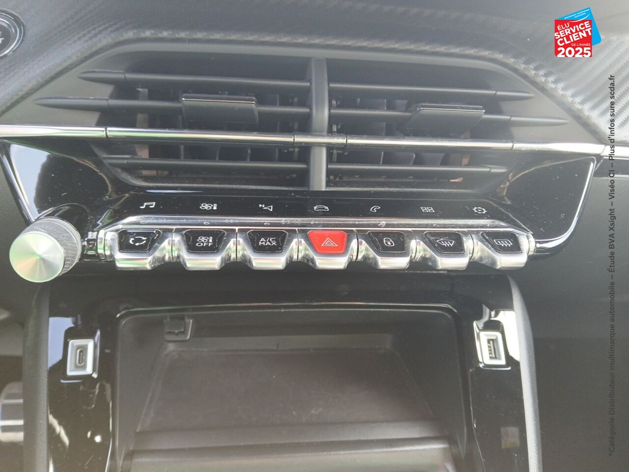 Véhicule d'occasion PEUGEOT 2008 1.2 PURETECH 130CH SS GT LINE 7CV chez Hyundai Reims