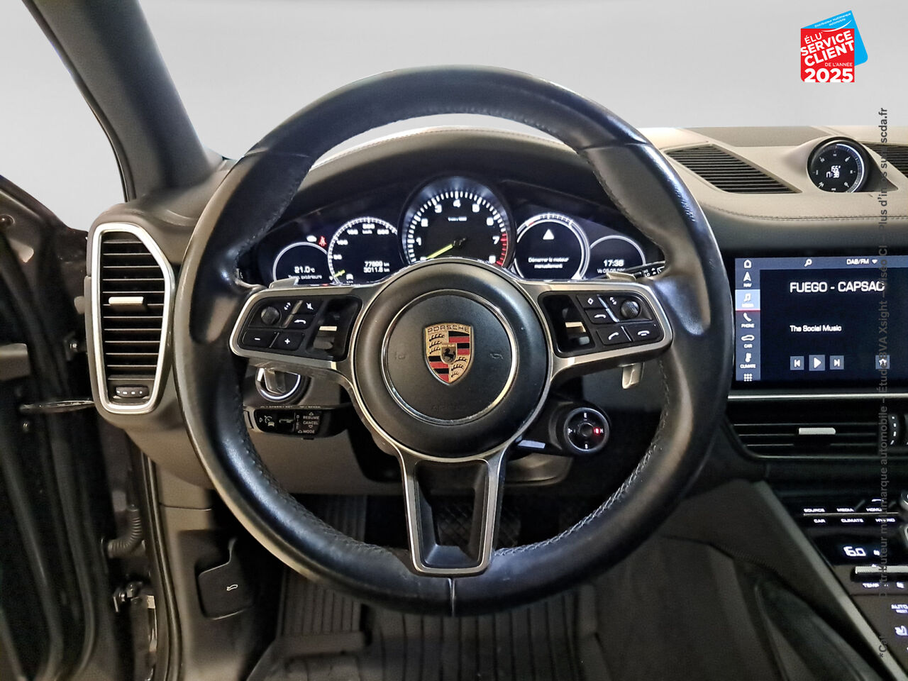 Véhicule d'occasion PORSCHE CAYENNE 3.0 462CH E-HYBRID chez BMW Besançon