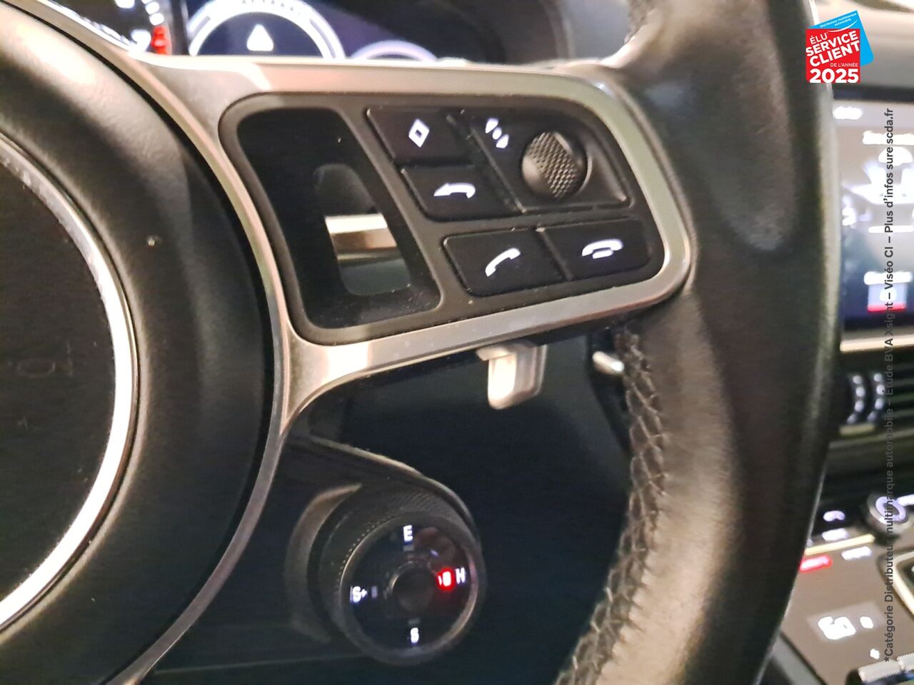 Véhicule d'occasion PORSCHE CAYENNE 3.0 462CH E-HYBRID chez BMW Besançon