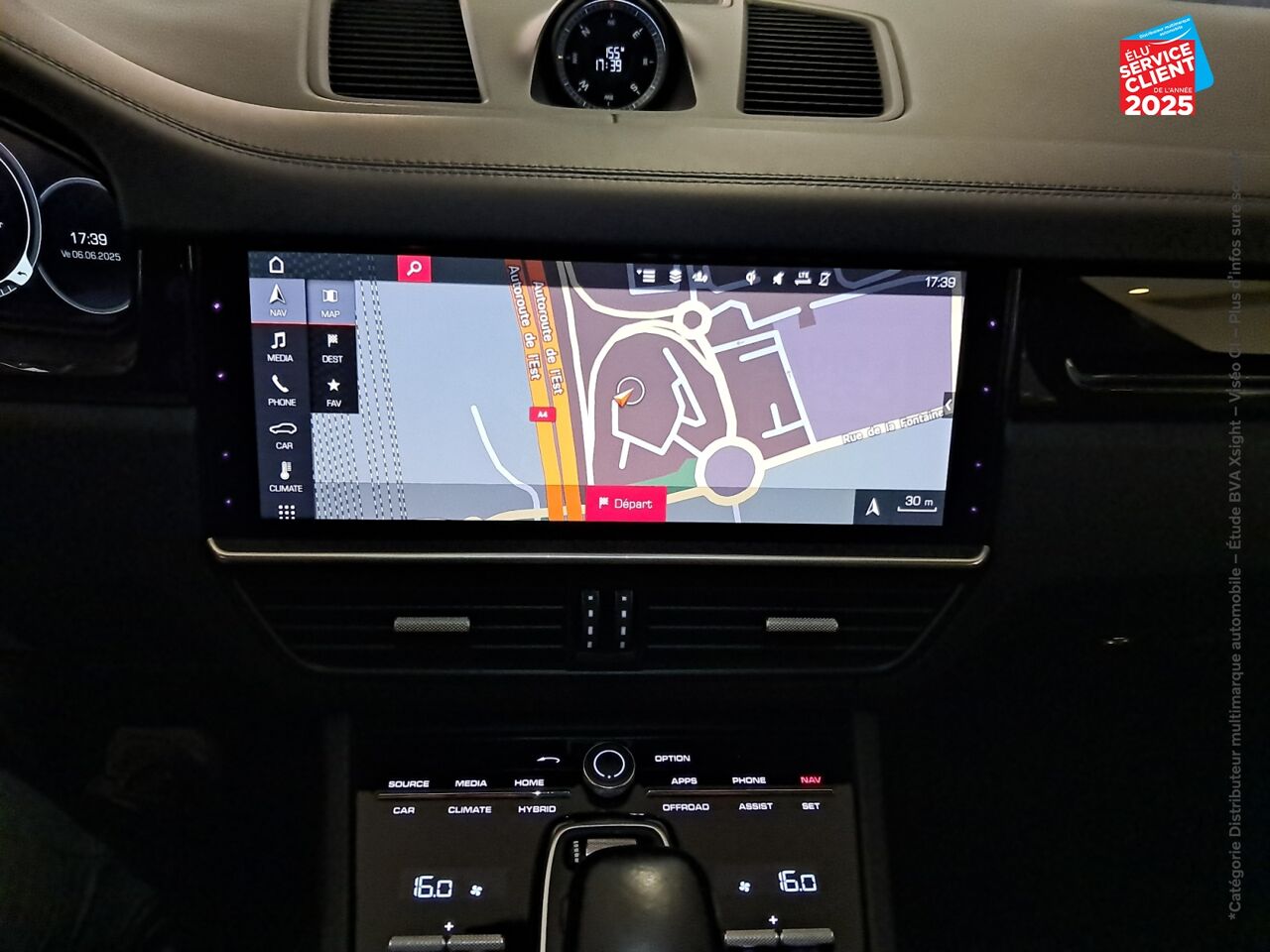 Véhicule d'occasion PORSCHE CAYENNE 3.0 462CH E-HYBRID chez BMW Besançon