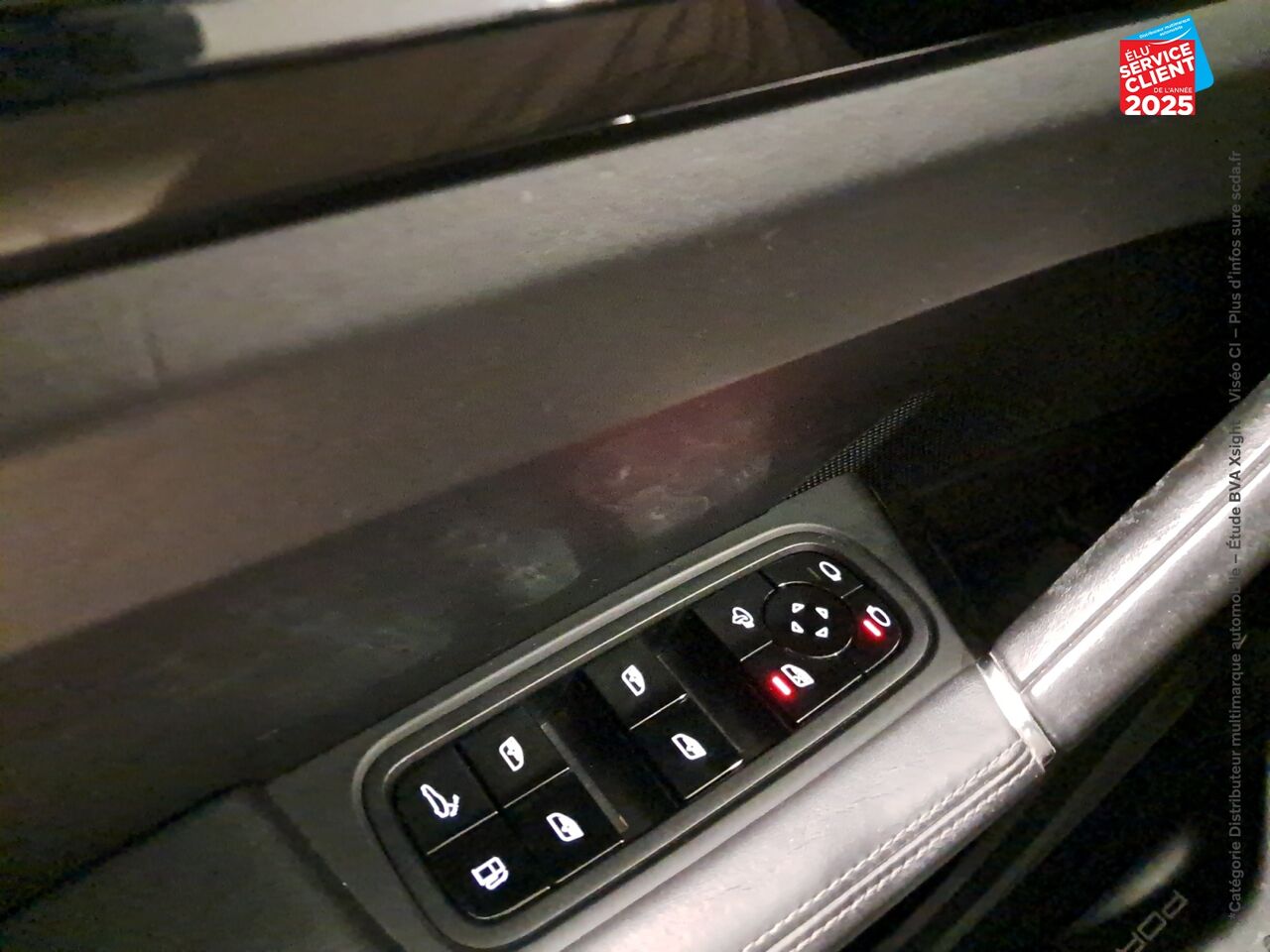 Véhicule d'occasion PORSCHE CAYENNE 3.0 462CH E-HYBRID chez BMW Besançon