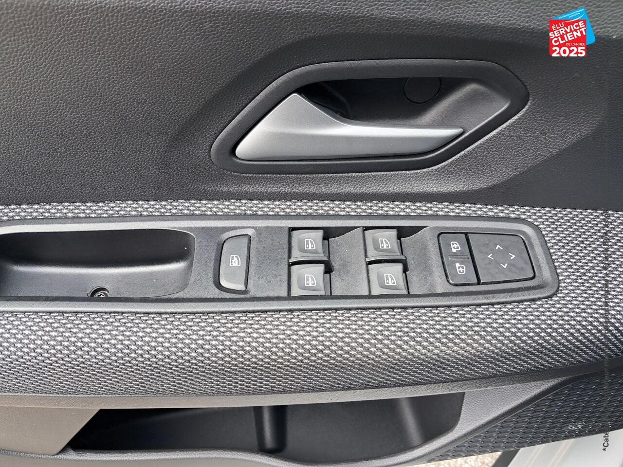 Véhicule d'occasion DACIA SANDERO 1.0 ECO-G 100CH STEPWAY EXPRESSION -24 GPS CAMERA chez HESS Automobile