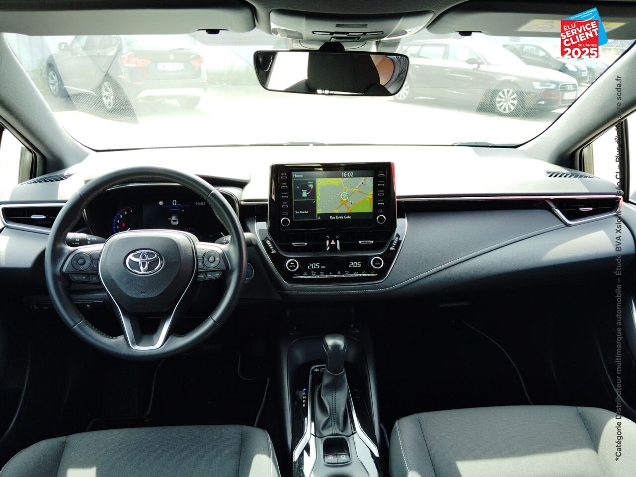 Véhicule d'occasion TOYOTA COROLLA 122H DYNAMIC BUSINESS + PROGRAMME BEYOND ZERO ACADEMY MY21 CAMERA GPS chez Renault Sélestat