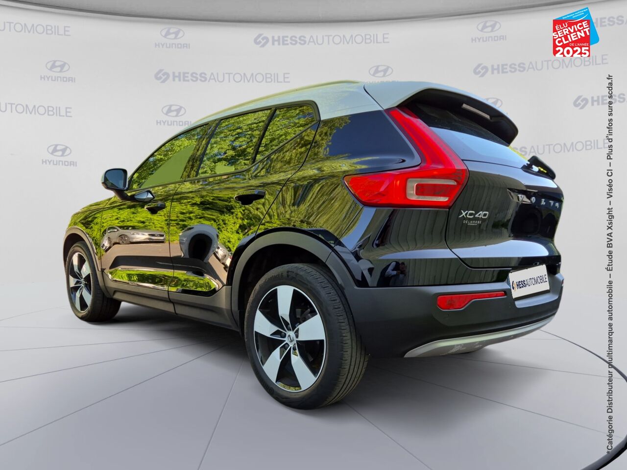 Véhicule d'occasion VOLVO XC40 T2 129CH MOMENTUM BUSINESS GEARTRONIC 8 chez Volvo Epernay