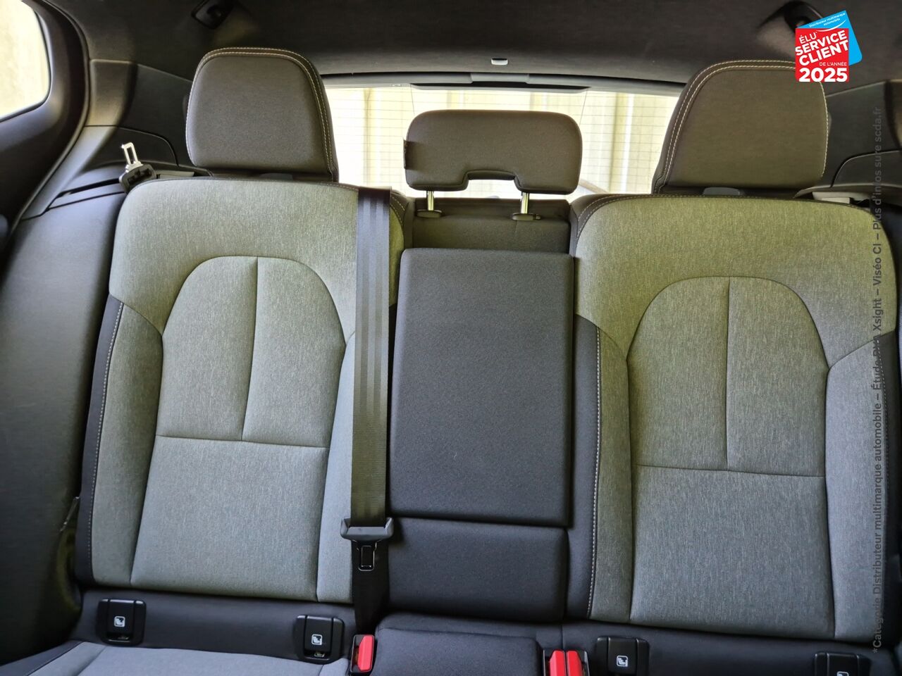 Véhicule d'occasion VOLVO XC40 T2 129CH MOMENTUM BUSINESS GEARTRONIC 8 chez Volvo Epernay
