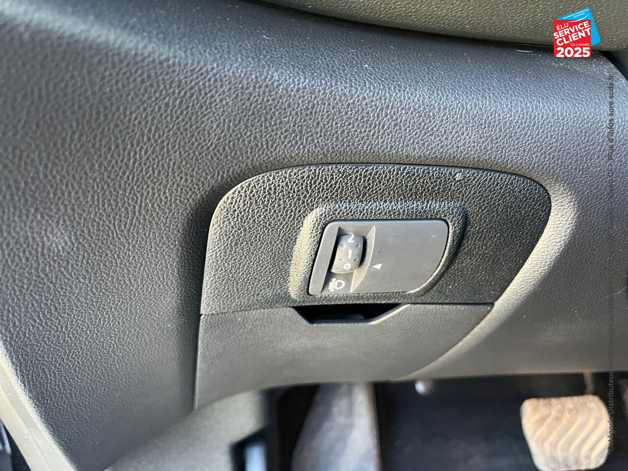 Véhicule d'occasion RENAULT SCENIC 1.7 BLUE DCI 150CH INITIALE PARIS EDC chez Renault Saint-Louis