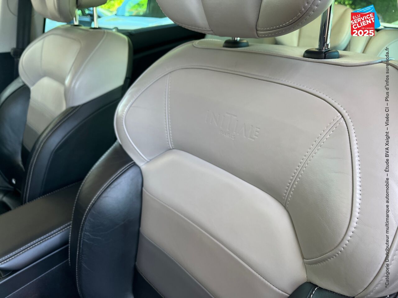 Véhicule d'occasion RENAULT SCENIC 1.7 BLUE DCI 150CH INITIALE PARIS EDC chez Renault Saint-Louis