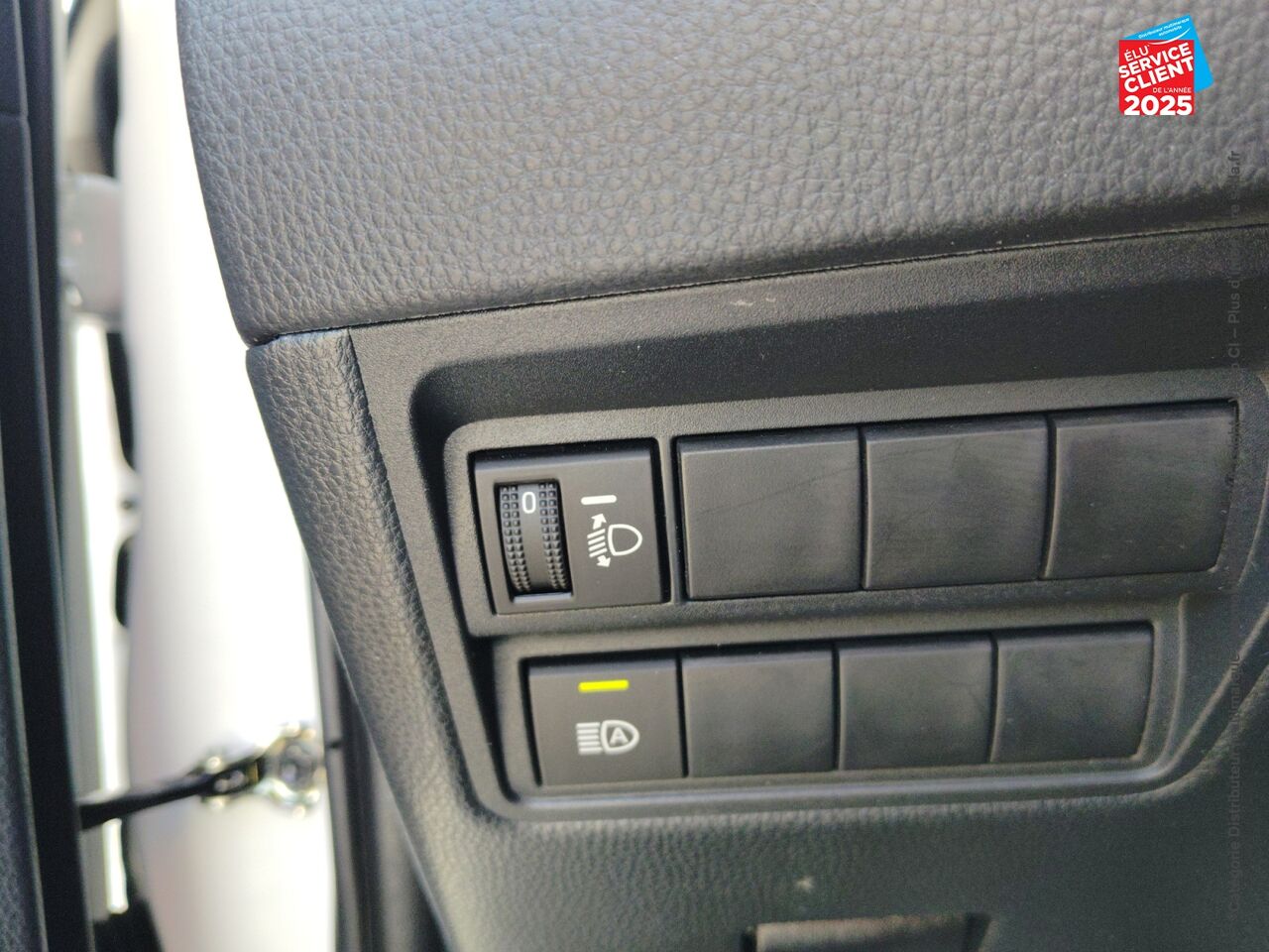 Véhicule d'occasion TOYOTA YARIS 120 VVT-I DESIGN 5P MY22 chez Toyota Sarreguemines