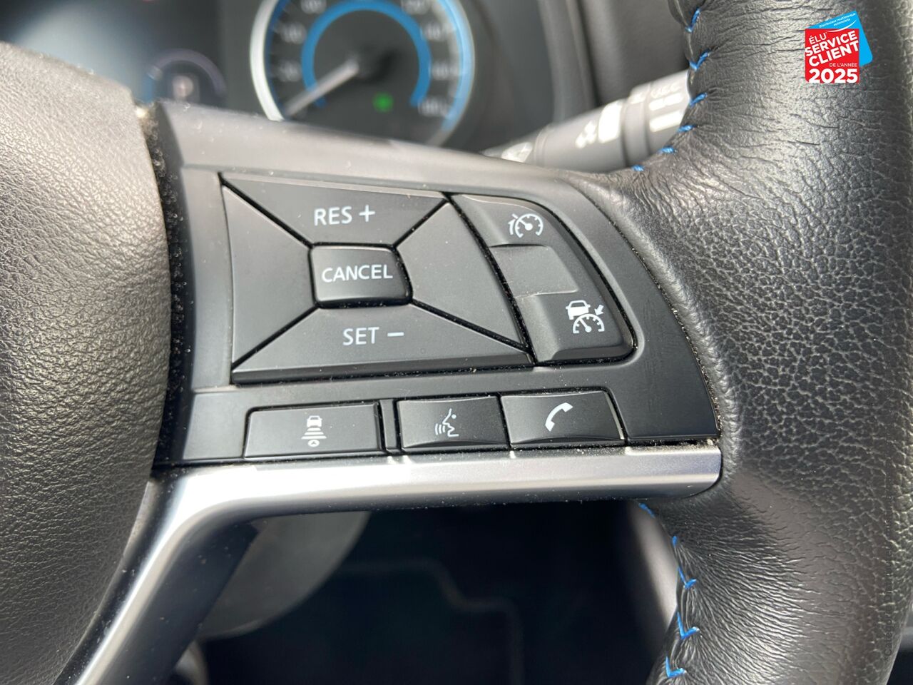 Véhicule d'occasion NISSAN LEAF 150CH 40KWH ACENTA 22 chez Toyota Thionville