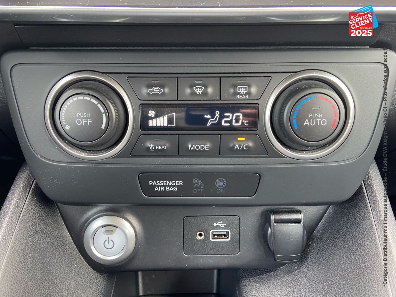 Véhicule d'occasion NISSAN LEAF 150CH 40KWH ACENTA 22 chez Toyota Thionville
