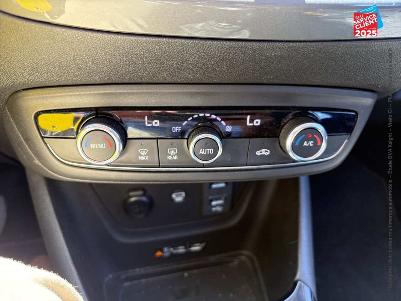 Véhicule d'occasion OPEL CROSSLAND 1.5 D 110CH ELEGANCE GPS chez Toyota Saint Dizier