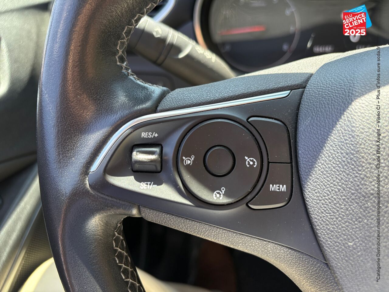 Véhicule d'occasion OPEL CROSSLAND 1.5 D 110CH ELEGANCE GPS chez Toyota Saint Dizier