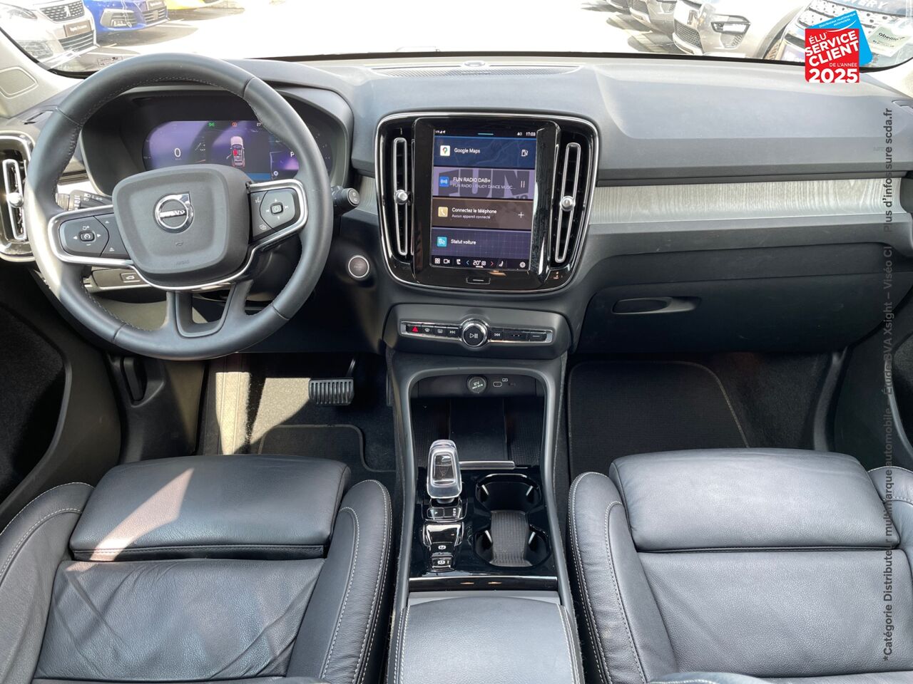 Véhicule d'occasion VOLVO XC40 B3 163CH PLUS DCT 7 chez Volvo Epernay