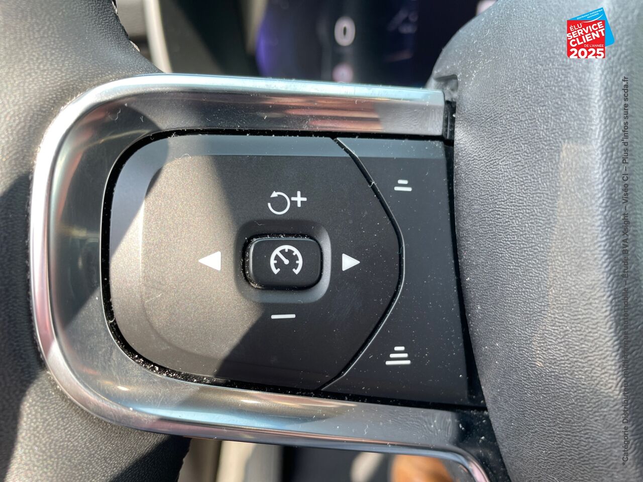 Véhicule d'occasion VOLVO XC40 B3 163CH PLUS DCT 7 chez Volvo Epernay