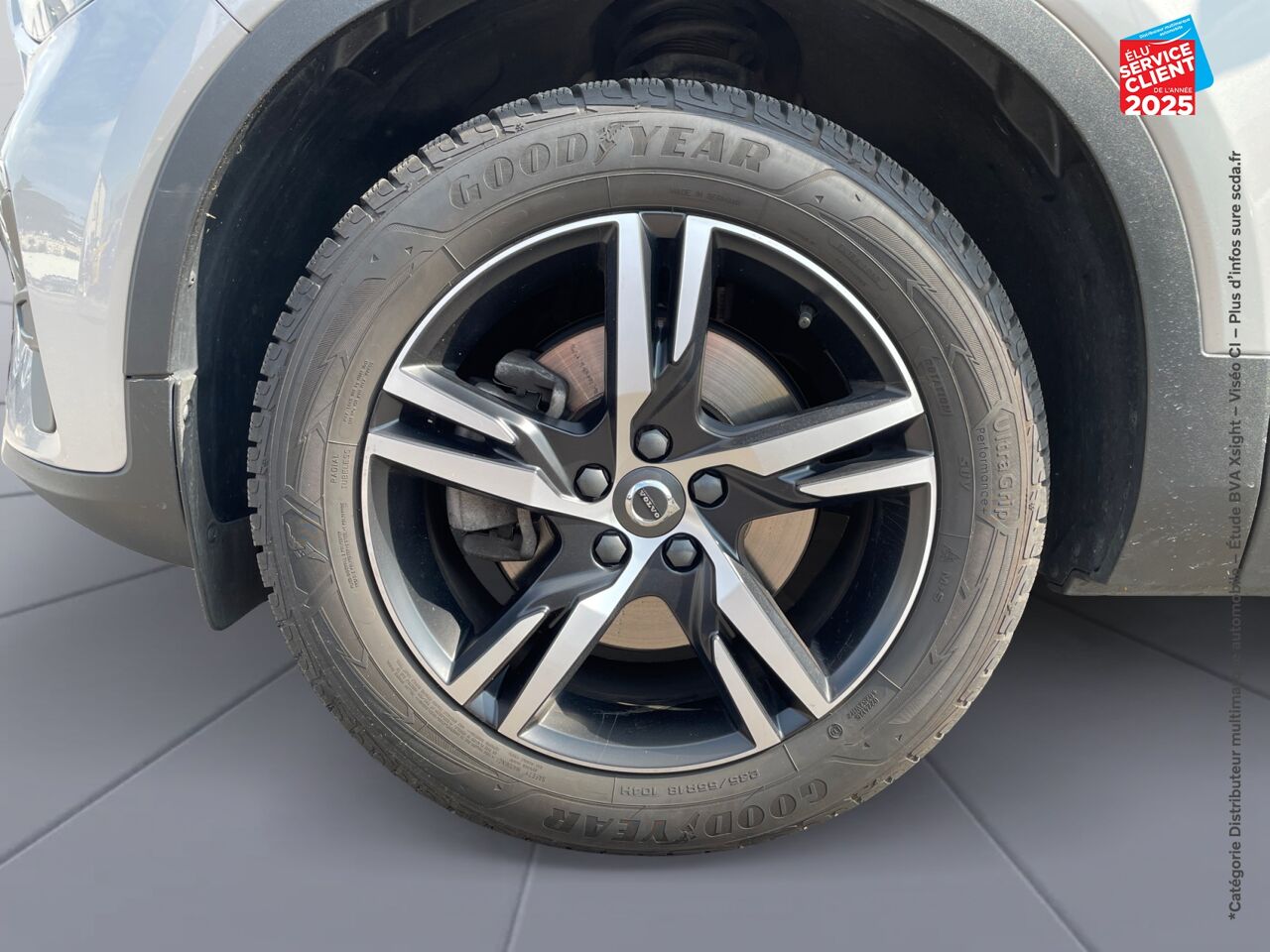 Véhicule d'occasion VOLVO XC40 B3 163CH PLUS DCT 7 chez Volvo Epernay