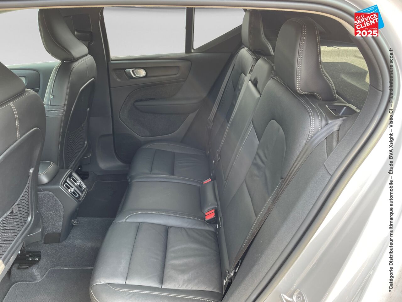 Véhicule d'occasion VOLVO XC40 B3 163CH PLUS DCT 7 chez Volvo Epernay