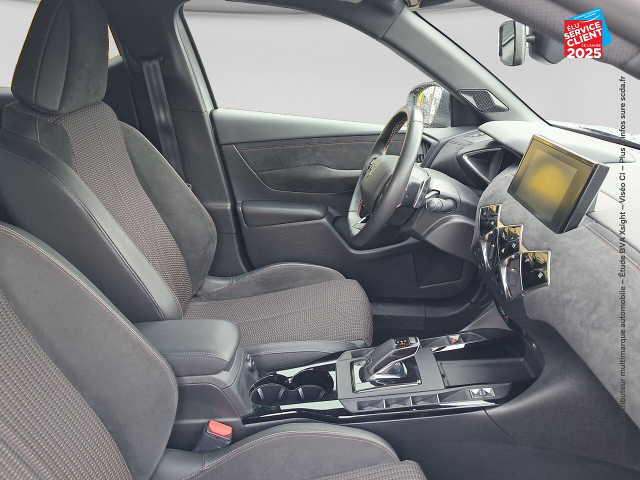 Véhicule d'occasion DS DS 3 CROSSBACK PURETECH 130CH PERFORMANCE LINE AUTOMATIQUE chez Volvo Chalons