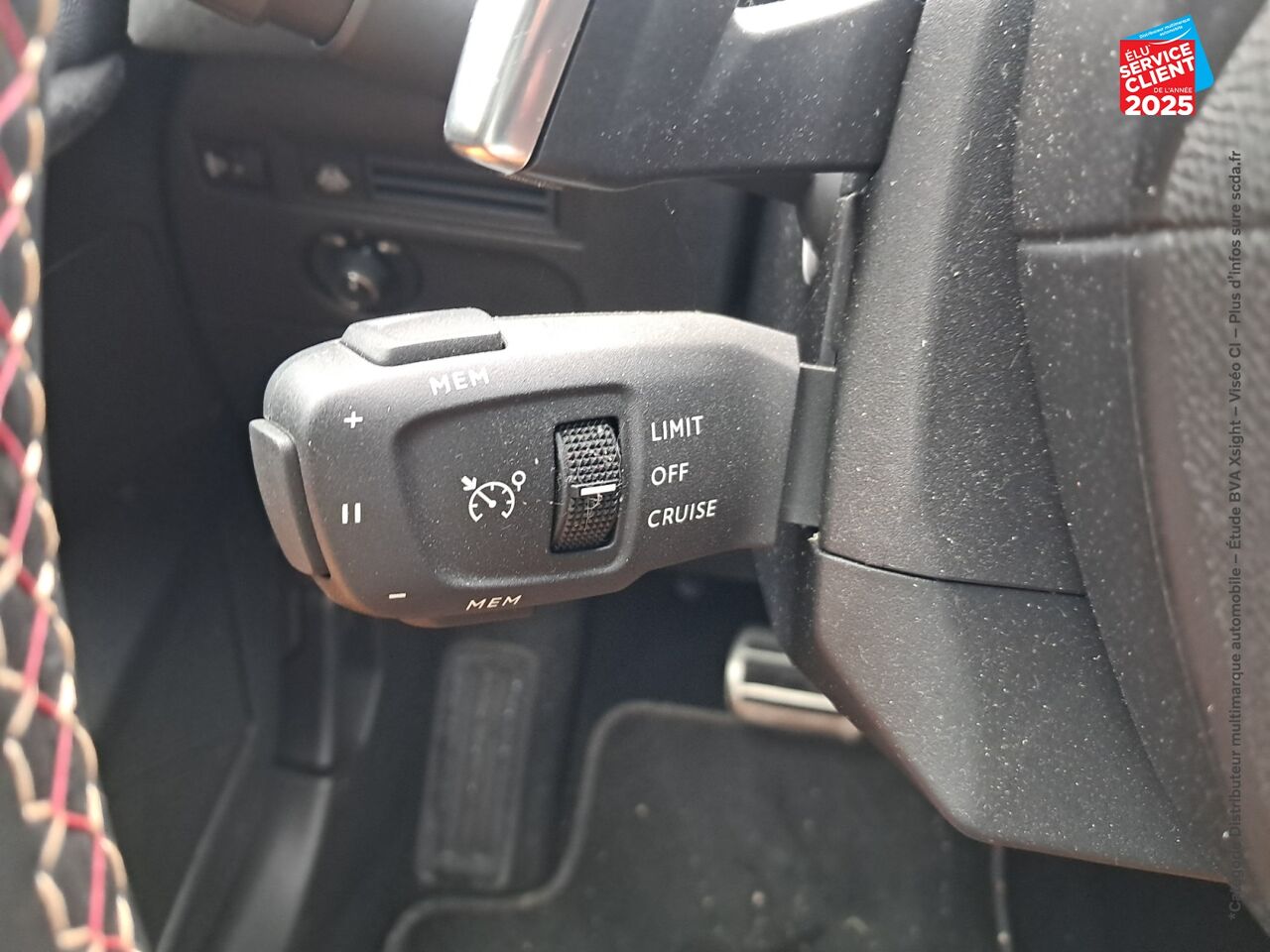 Véhicule d'occasion DS DS 3 CROSSBACK PURETECH 130CH PERFORMANCE LINE AUTOMATIQUE chez Volvo Chalons