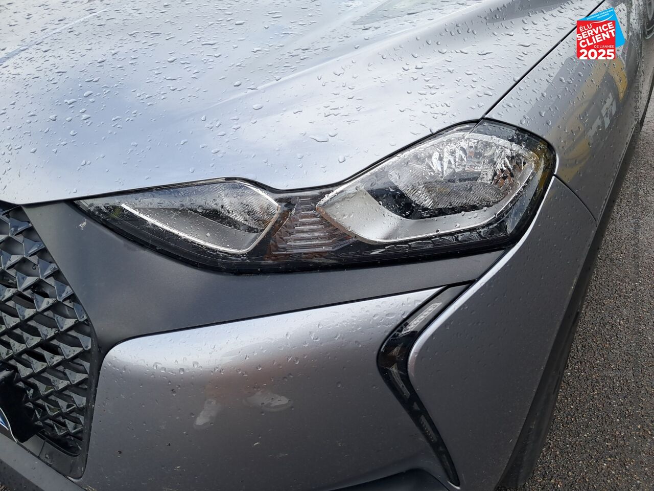 Véhicule d'occasion DS DS 3 CROSSBACK PURETECH 130CH PERFORMANCE LINE AUTOMATIQUE chez Volvo Chalons