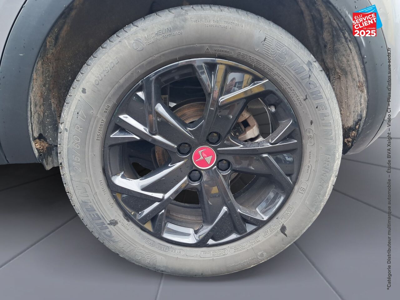 Véhicule d'occasion DS DS 3 CROSSBACK PURETECH 130CH PERFORMANCE LINE AUTOMATIQUE chez Volvo Chalons