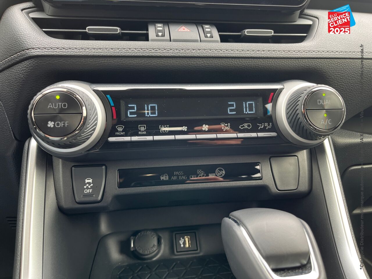 Véhicule d'occasion TOYOTA RAV4 2.5 HYBRIDE 218CH DYNAMIC 2WD MY24 GPS CAMERA chez Opel Saint-Dizier