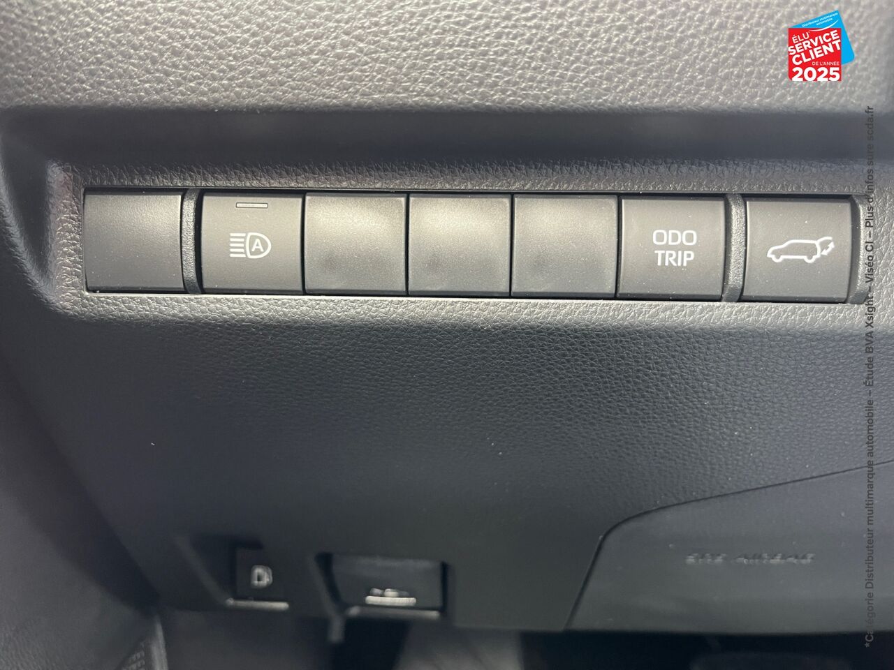 Véhicule d'occasion TOYOTA RAV4 2.5 HYBRIDE 218CH DYNAMIC 2WD MY24 GPS CAMERA chez Opel Saint-Dizier