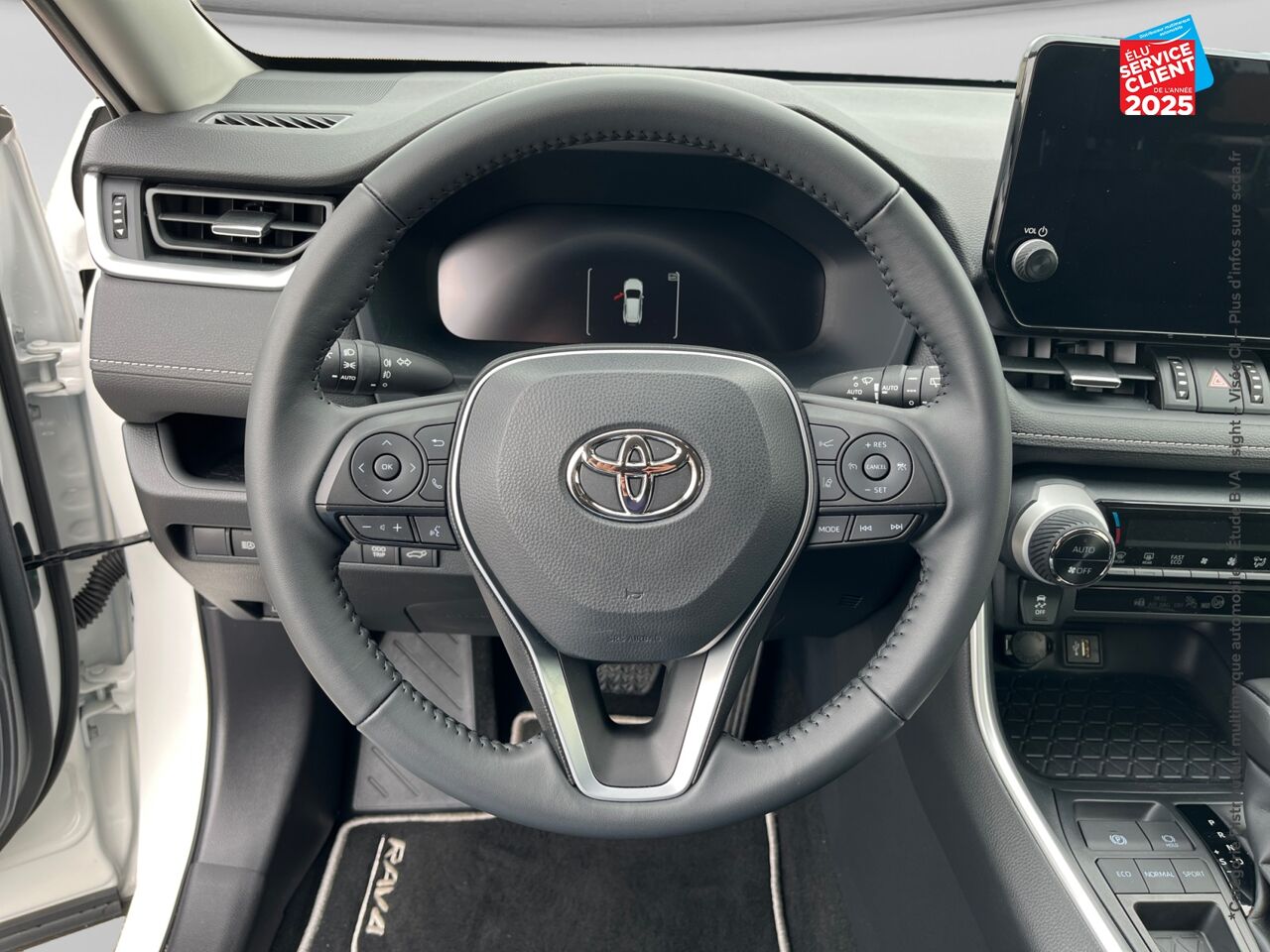 Véhicule d'occasion TOYOTA RAV4 2.5 HYBRIDE 218CH DYNAMIC 2WD MY24 GPS CAMERA chez Opel Saint-Dizier