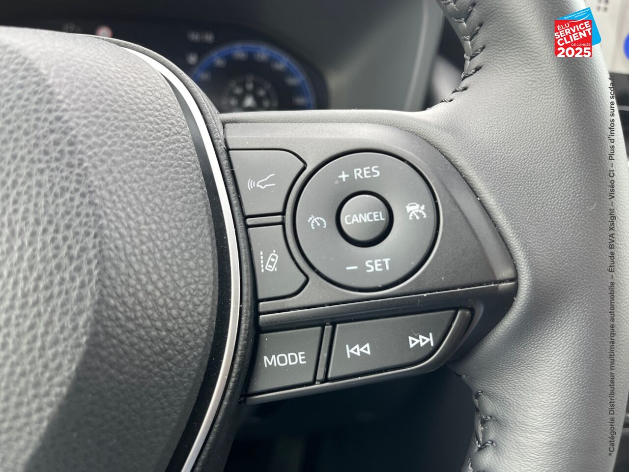 Véhicule d'occasion TOYOTA RAV4 2.5 HYBRIDE 218CH DYNAMIC 2WD MY24 GPS CAMERA chez Opel Saint-Dizier