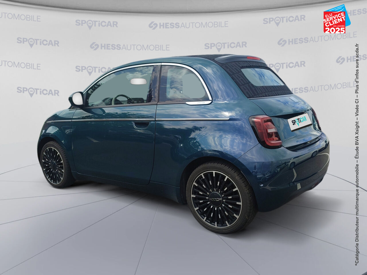 Véhicule d'occasion FIAT 500C E 118CH LA PRIMA STEP1 chez HESS Automobile