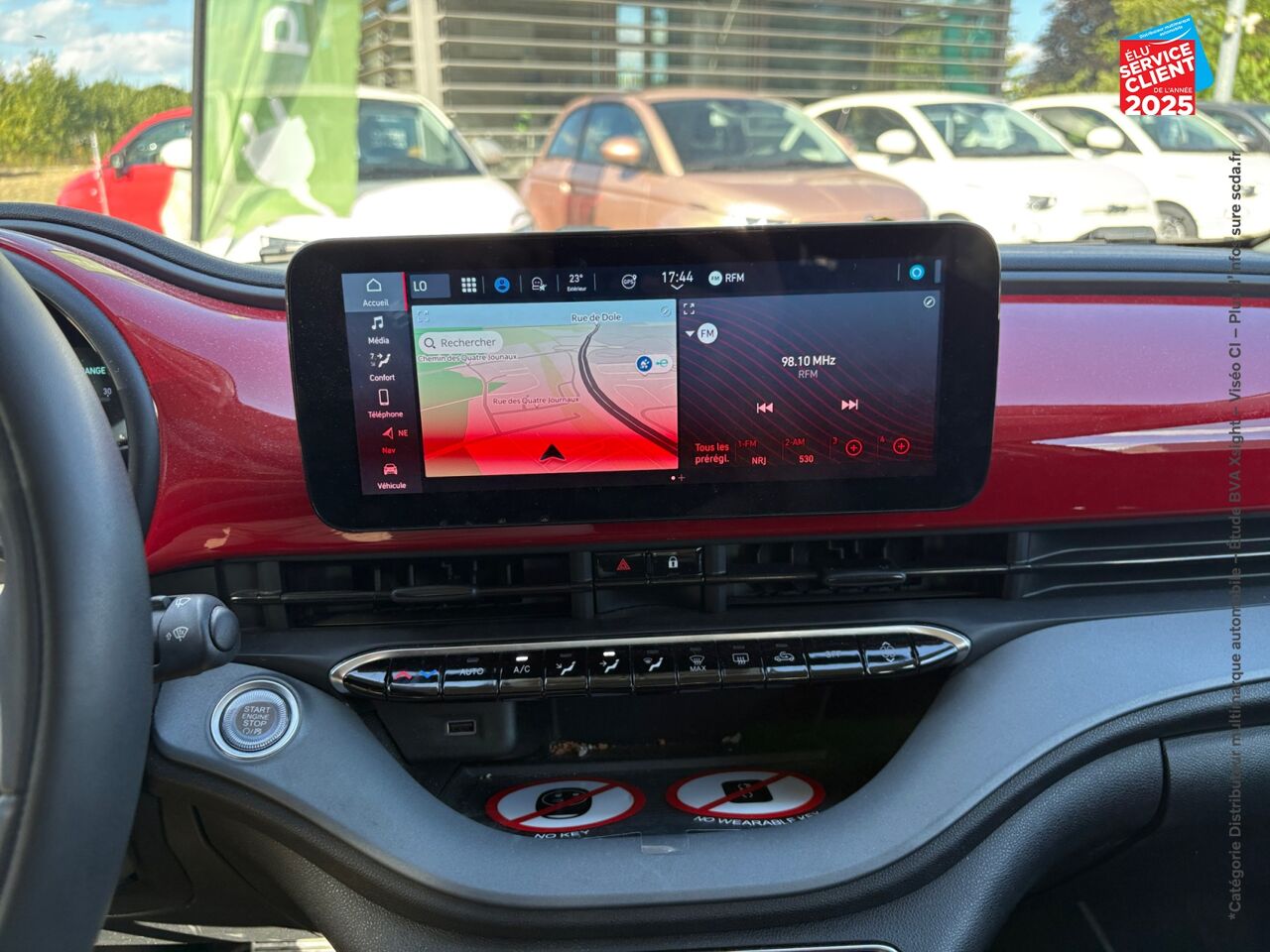 Véhicule d'occasion FIAT 500 E 95CH RED chez Toyota Verdun