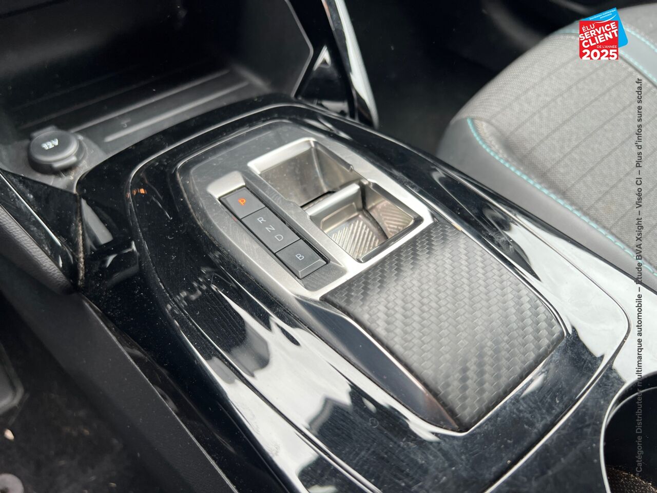 Véhicule d'occasion PEUGEOT 208 E-136CH ALLURE PACK chez Peugeot Hirson