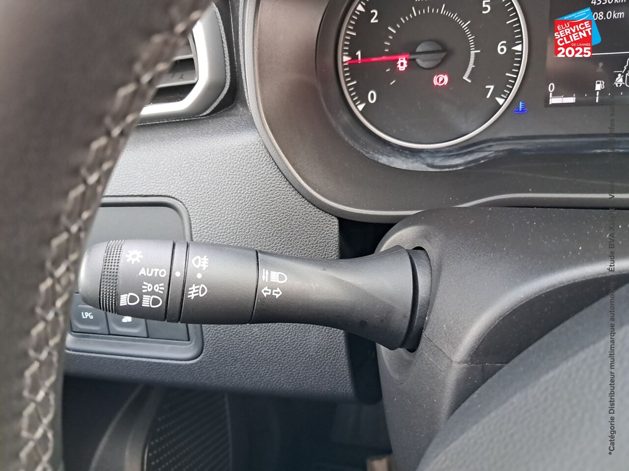 Véhicule d'occasion DACIA DUSTER 1.0 ECO-G 100CH JOURNEY 4X2 GPS CAMERA chez Renault Saint-Louis