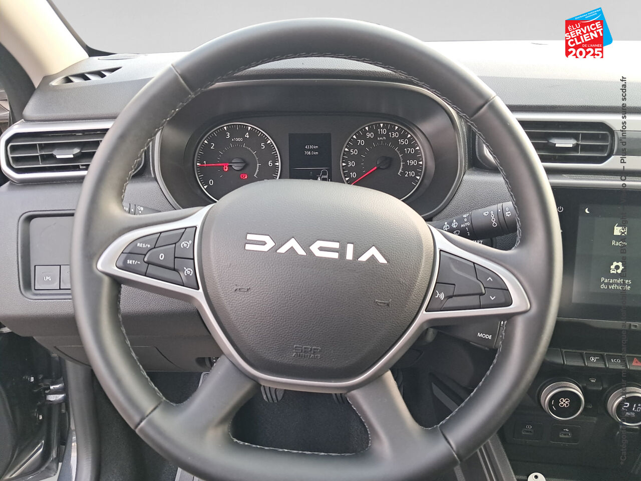 Véhicule d'occasion DACIA DUSTER 1.0 ECO-G 100CH JOURNEY 4X2 GPS CAMERA chez Renault Saint-Louis