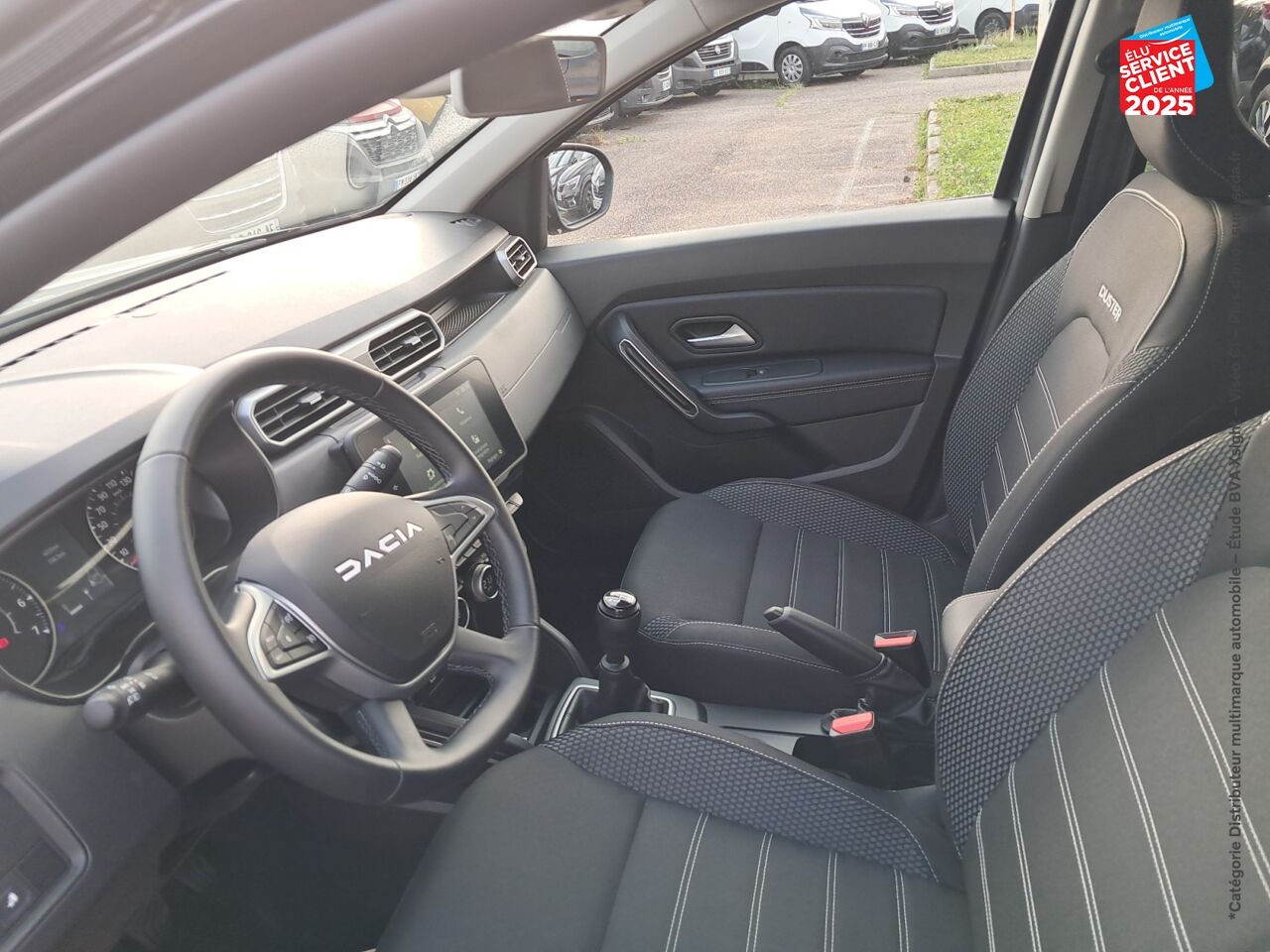 Véhicule d'occasion DACIA DUSTER 1.0 ECO-G 100CH JOURNEY 4X2 GPS CAMERA chez Renault Saint-Louis