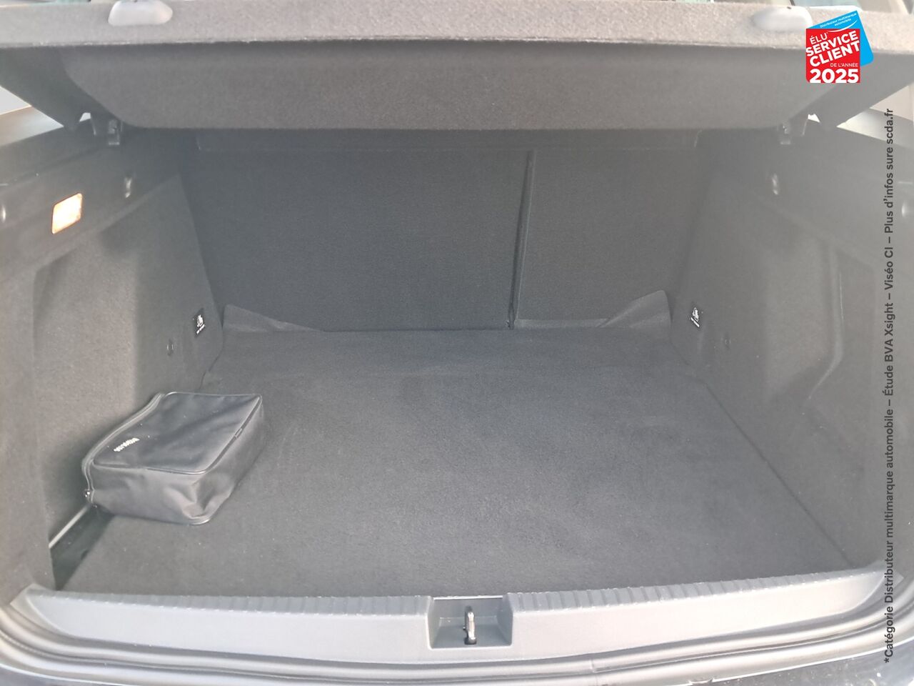 Véhicule d'occasion DACIA DUSTER 1.0 ECO-G 100CH JOURNEY 4X2 GPS CAMERA chez Renault Saint-Louis