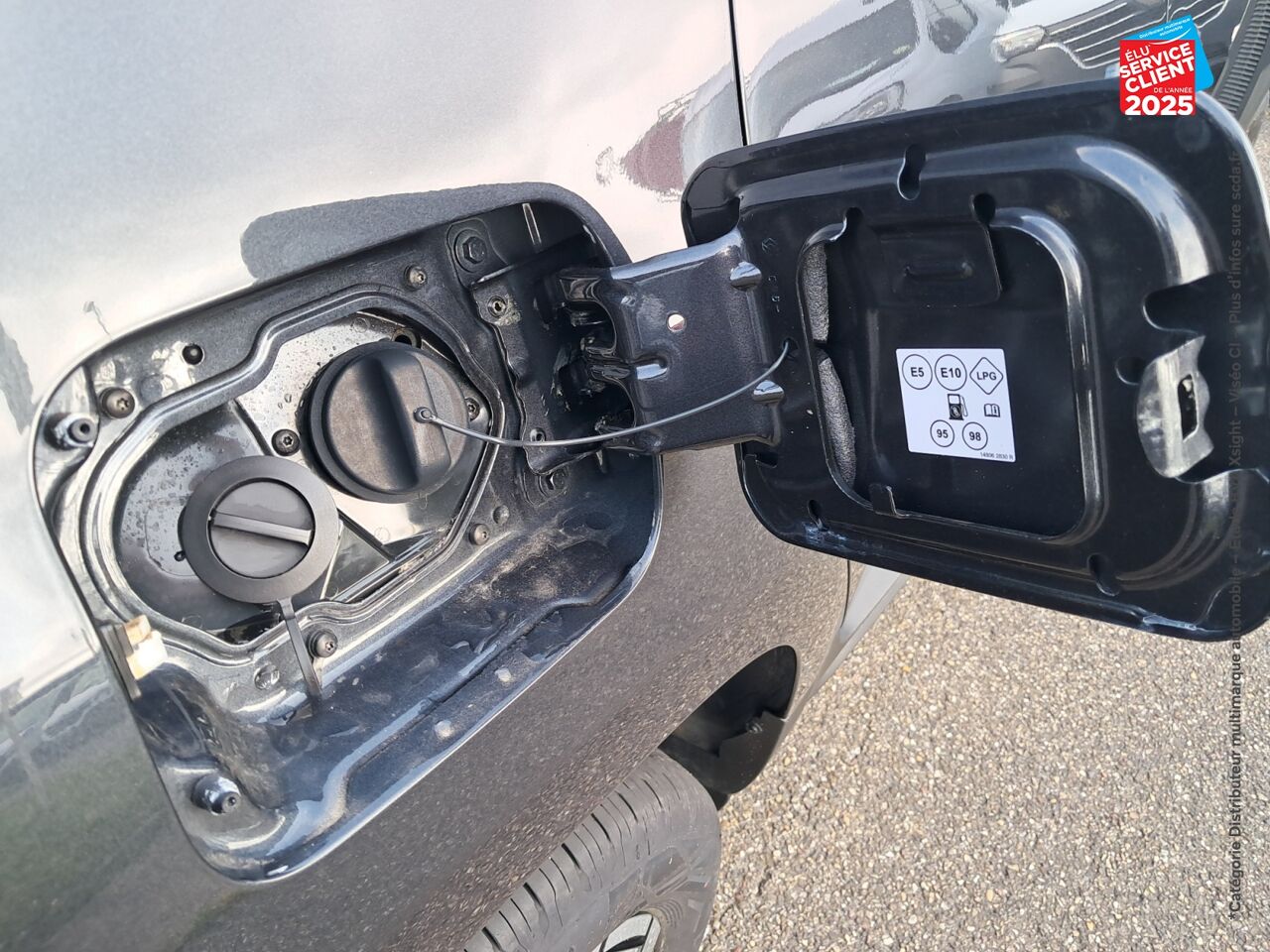 Véhicule d'occasion DACIA DUSTER 1.0 ECO-G 100CH JOURNEY 4X2 GPS CAMERA chez Renault Saint-Louis