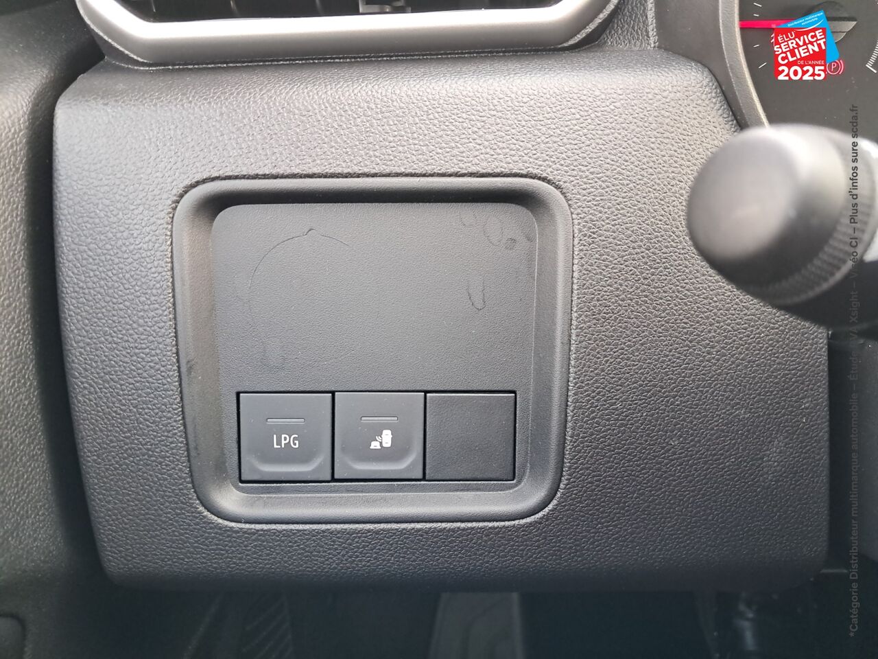 Véhicule d'occasion DACIA DUSTER 1.0 ECO-G 100CH JOURNEY 4X2 GPS CAMERA chez Renault Saint-Louis