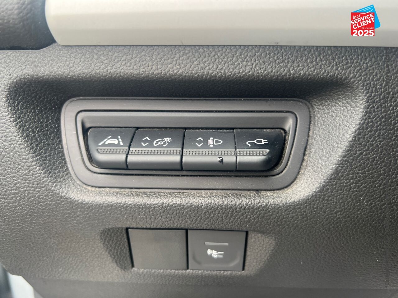 Véhicule d'occasion RENAULT ZOE E-TECH LIMITED CHARGE NORMALE R110 ACHAT INTEGRAL GPS RADAR AR chez Renault Belfort