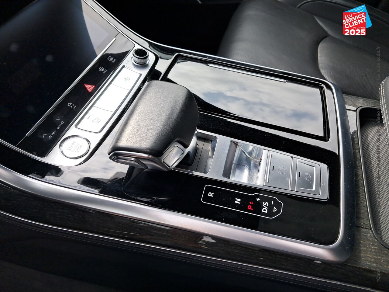 Véhicule d'occasion AUDI Q8 50 TDI 286CH AVUS EXTENDED QUATTRO TIPTRONIC 8 157G chez Toyota Bar le Duc