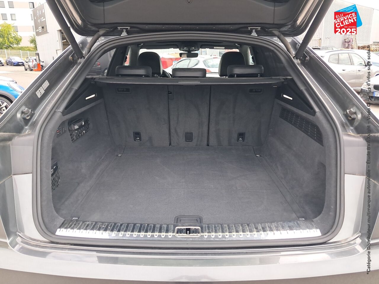Véhicule d'occasion AUDI Q8 50 TDI 286CH AVUS EXTENDED QUATTRO TIPTRONIC 8 157G chez Toyota Bar le Duc